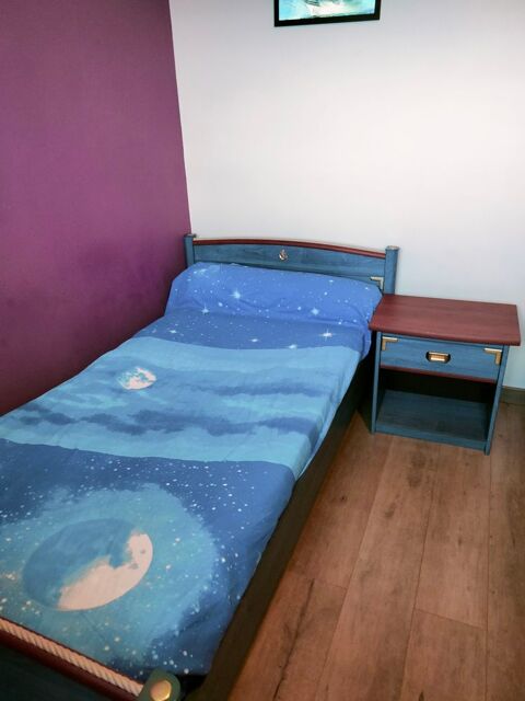 Lit avec matelas et table de chevet 95 Saint-Aubin-en-Charollais (71)