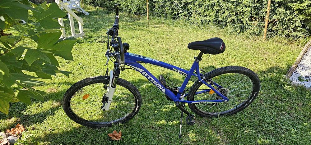 V&eacute;lo vtc violet Vélos
