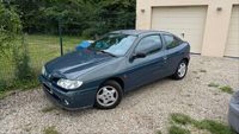 M&eacute;gane Coup&eacute; 1.6ie 1996 occasion 91620 Nozay