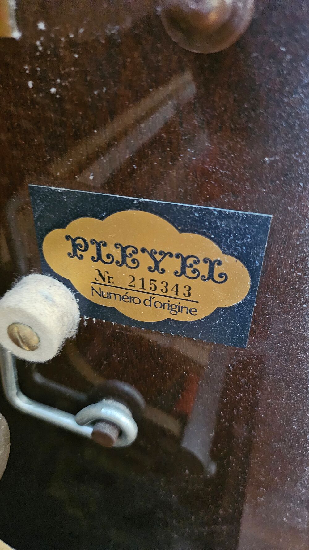 Piano Pleyel Marigny - Noyer fonc&eacute; brillant Instruments de musique