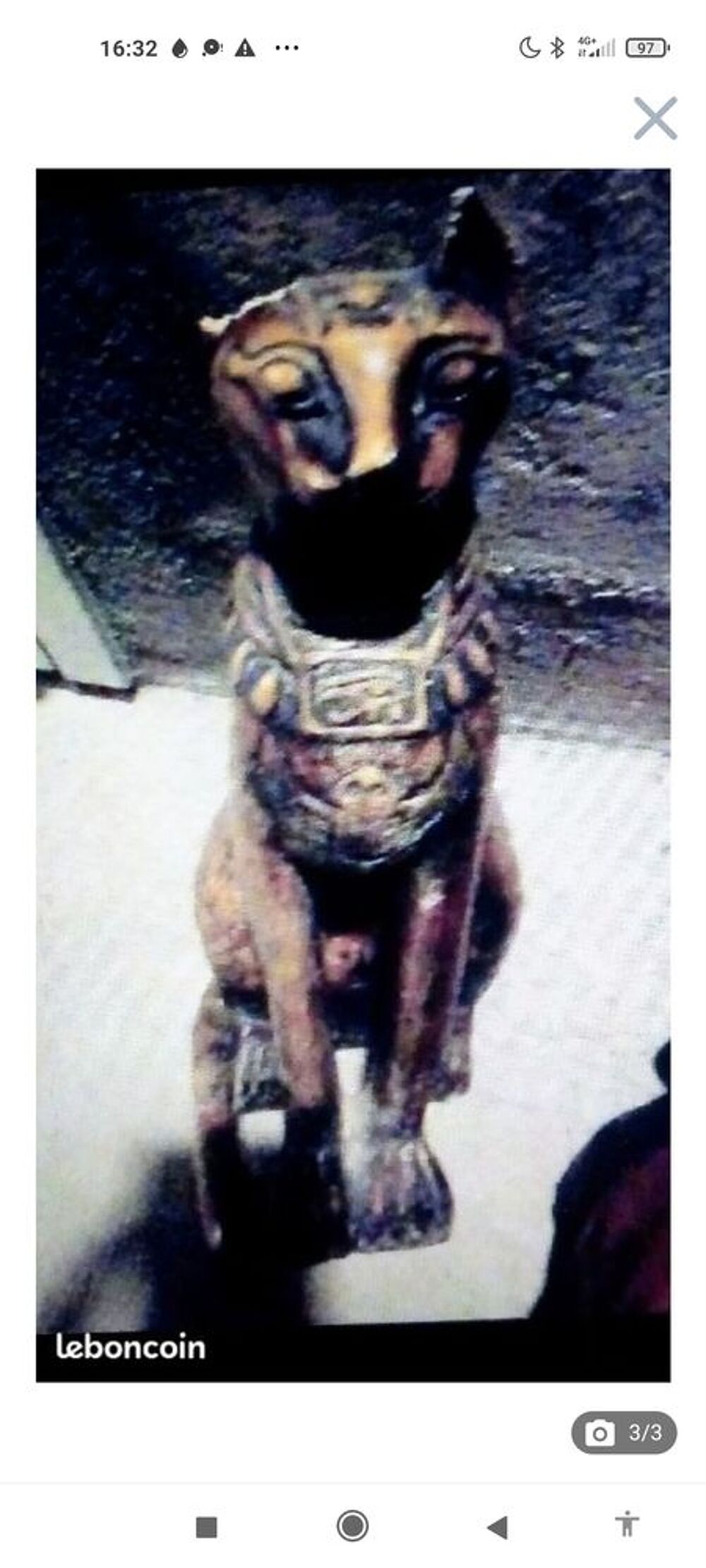 Statuette d un chat &eacute;gyptien avec des hi&eacute;roglyphes Décoration