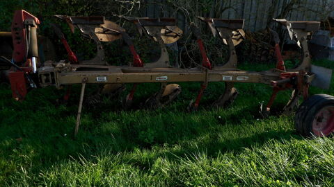 Mat&eacute;riel Agricole / Viticole Mat&eacute;riel Agricole / Viticole 1990 occasion Semussac 17120