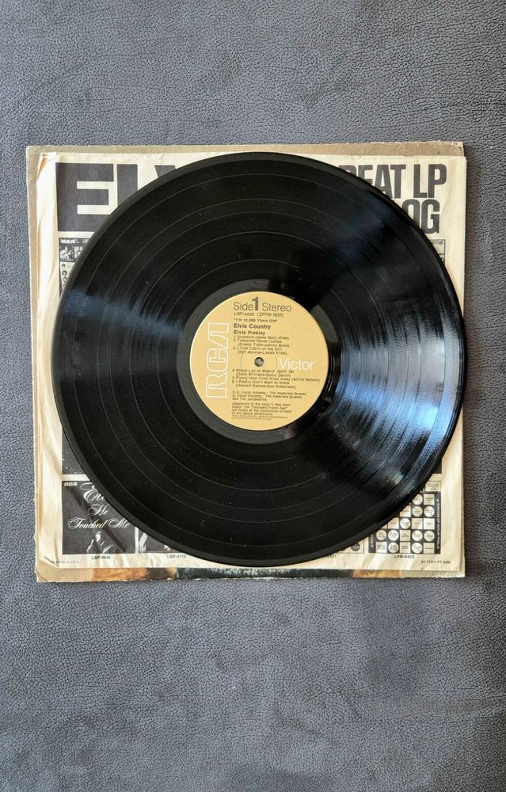 LP 33T import US Elvis Presley "Country" Collector CD et vinyles