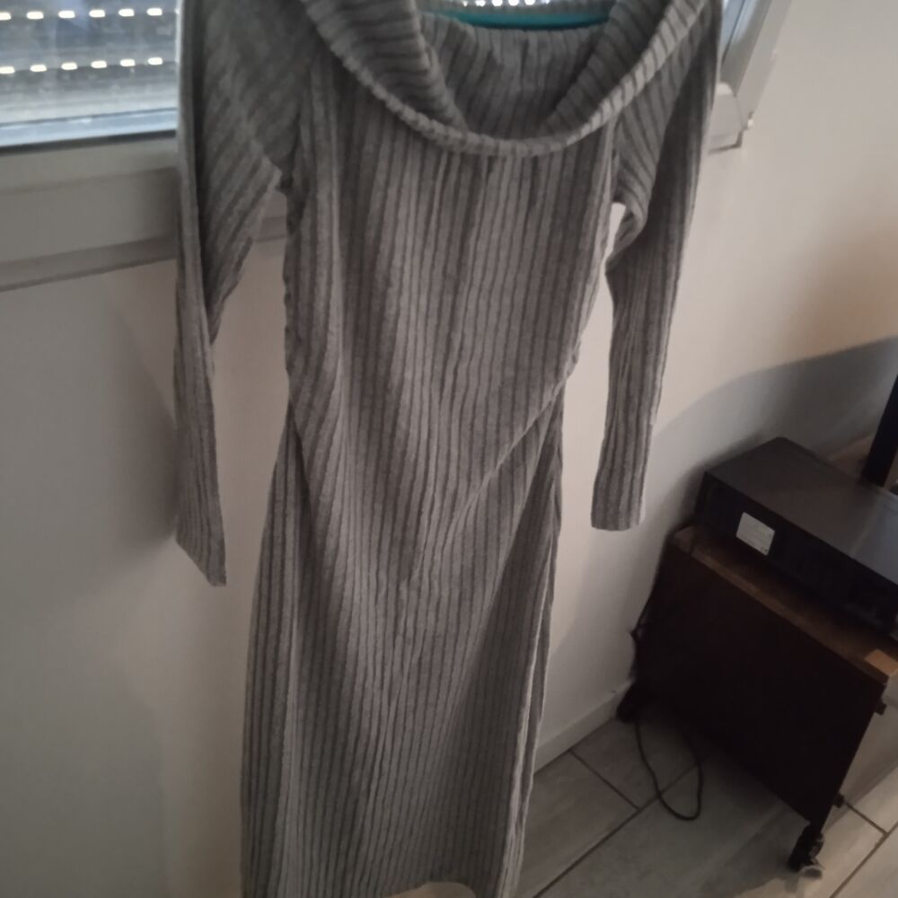 Robe longue manches longues marque shein taille L 97% polyes Vêtements