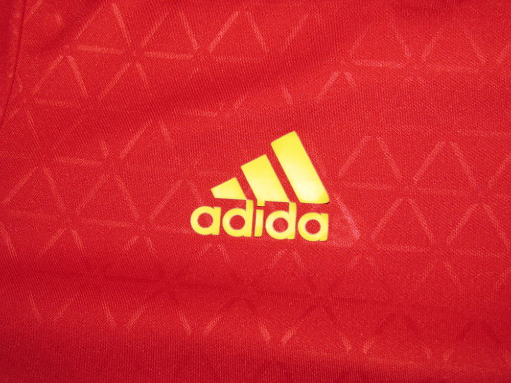 Maillot Adidas Espagne 2016 (manches longues, avec d&eacute;faut) V�tements