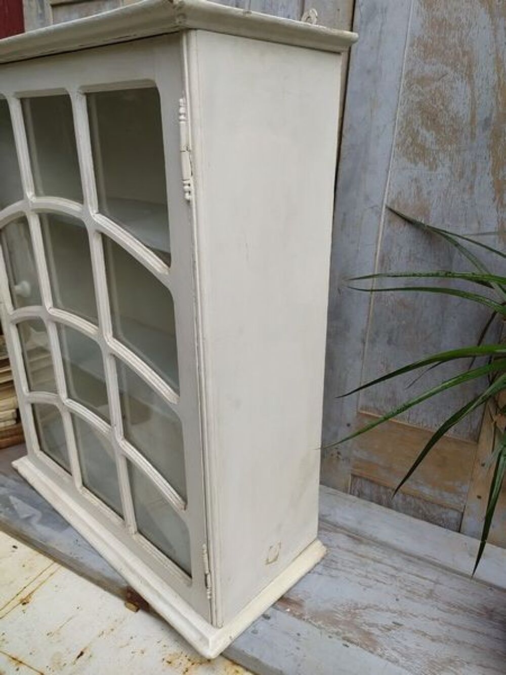 Ancienne Petite Armoire Vitrine Murale Porte Vitr&eacute;e
Meubles