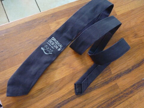 cravate garon enfant noir catimini TBE 10 Brienne-le-Chteau (10)