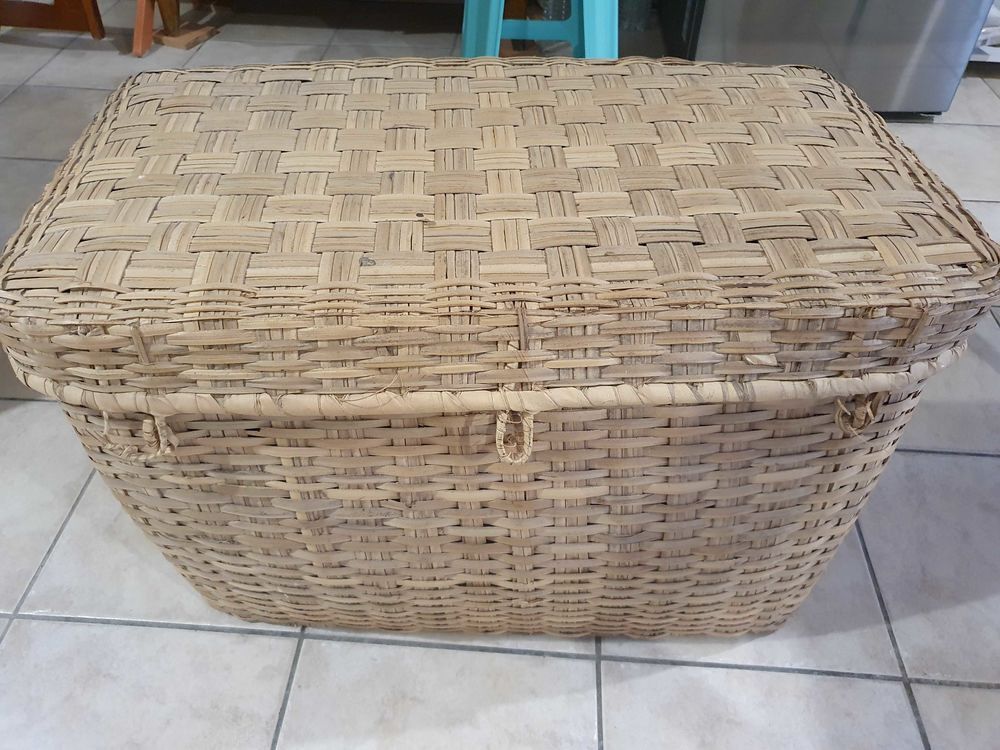 Malle rangement osier tr&egrave;s bon &eacute;tat Meubles