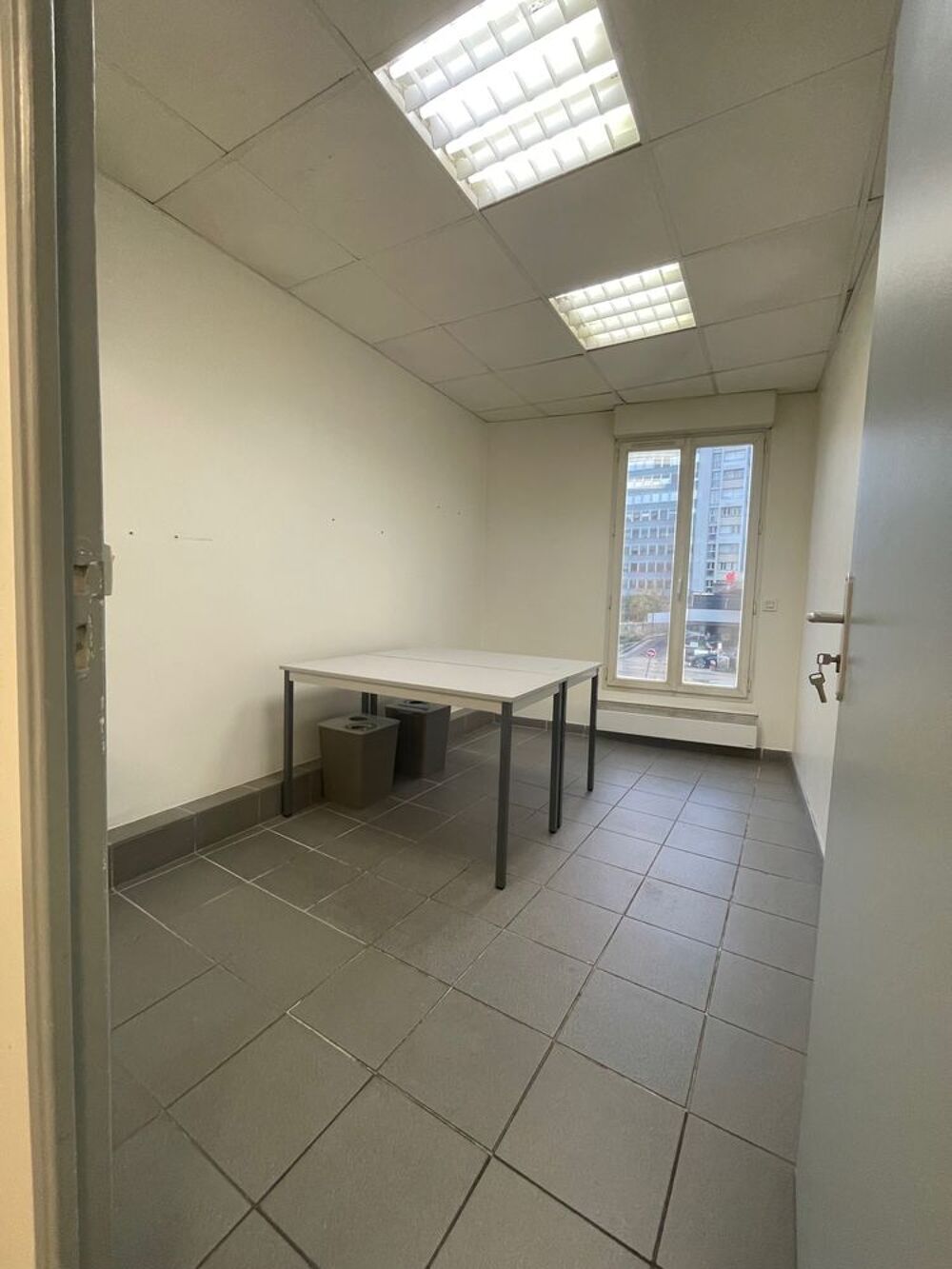 Location Autre Secteur Pouchet / Clichy / 50 m de Paris Clichy