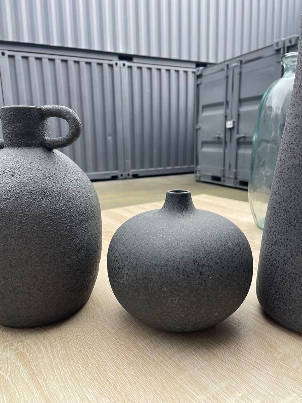 3 vases noir Décoration