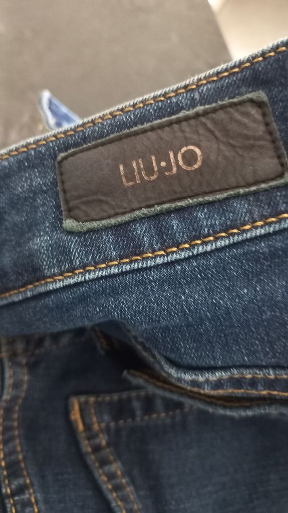 Beau jean Marque Liu Jo
Femme Vêtements