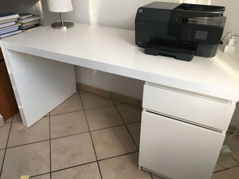 bureau blanc 100 Collonges-sous-Salve (74)