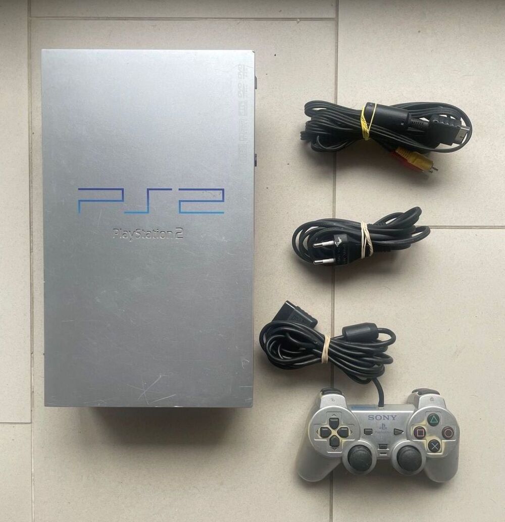 Console Sony ps2 / PlayStation 2 Grise SCPH-50004 + 6 jeux c Consoles et jeux vidéos