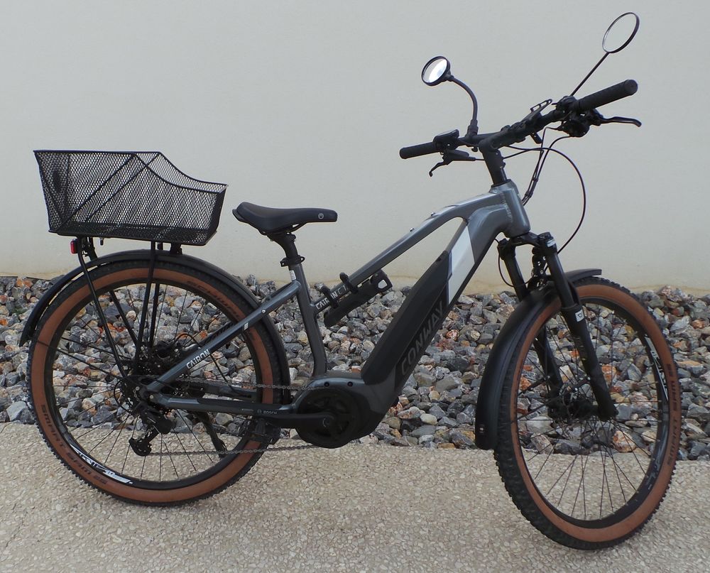 VELO &eacute;lectrique SUV " CONWAY ".390 km ! Vélos