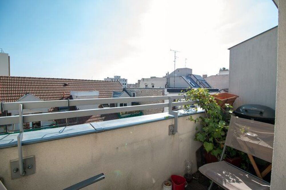 Location Appartement 100 m2 avec terrasse et loggia, limite Vincennes Montreuil