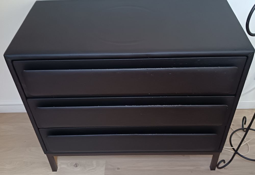 Chambre (lit + commode + table de chevet) Meubles