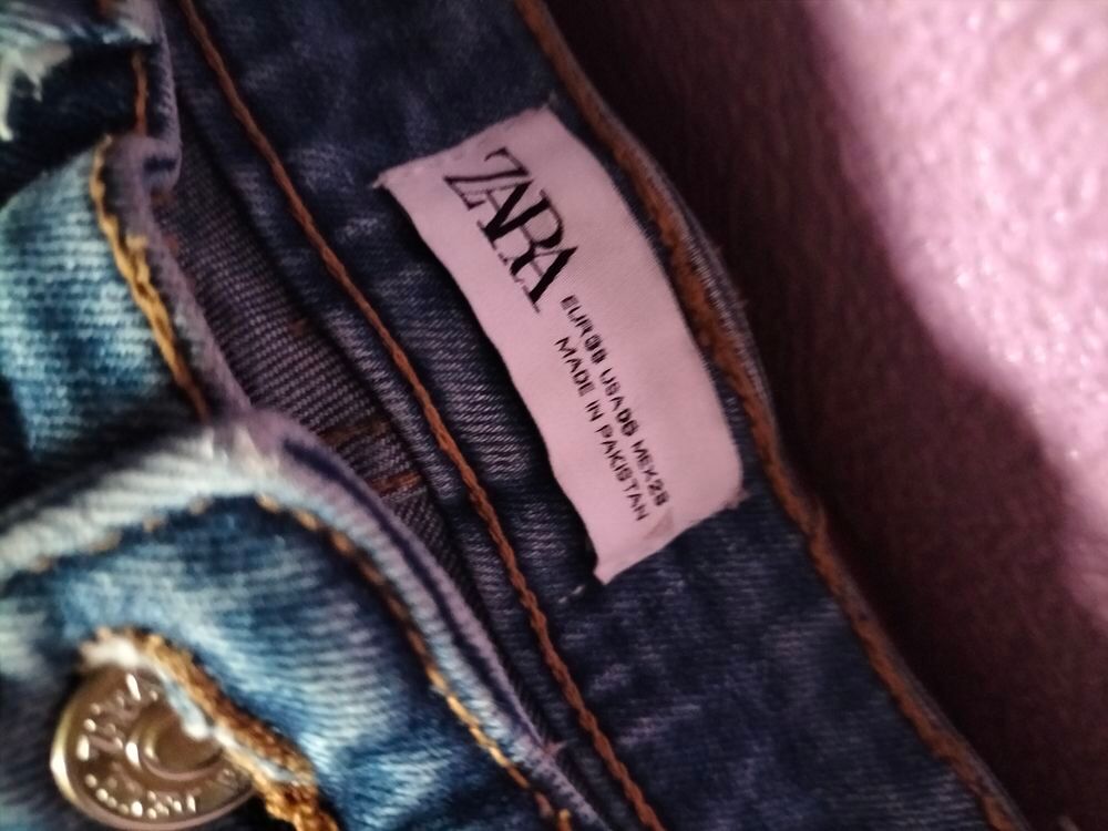 Jean Zara &eacute;vas&eacute; stretch taille 38 W28 tr&egrave;s bon &eacute;tat Vêtements