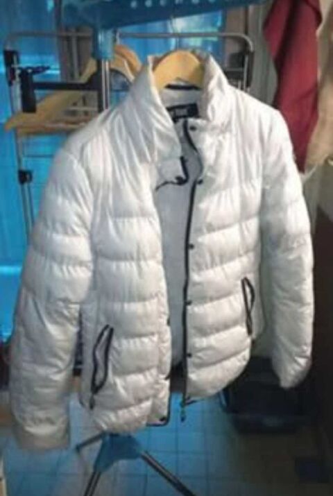 Doudoune femme fourrure �   l'int�rieur 15 Cluses (74)