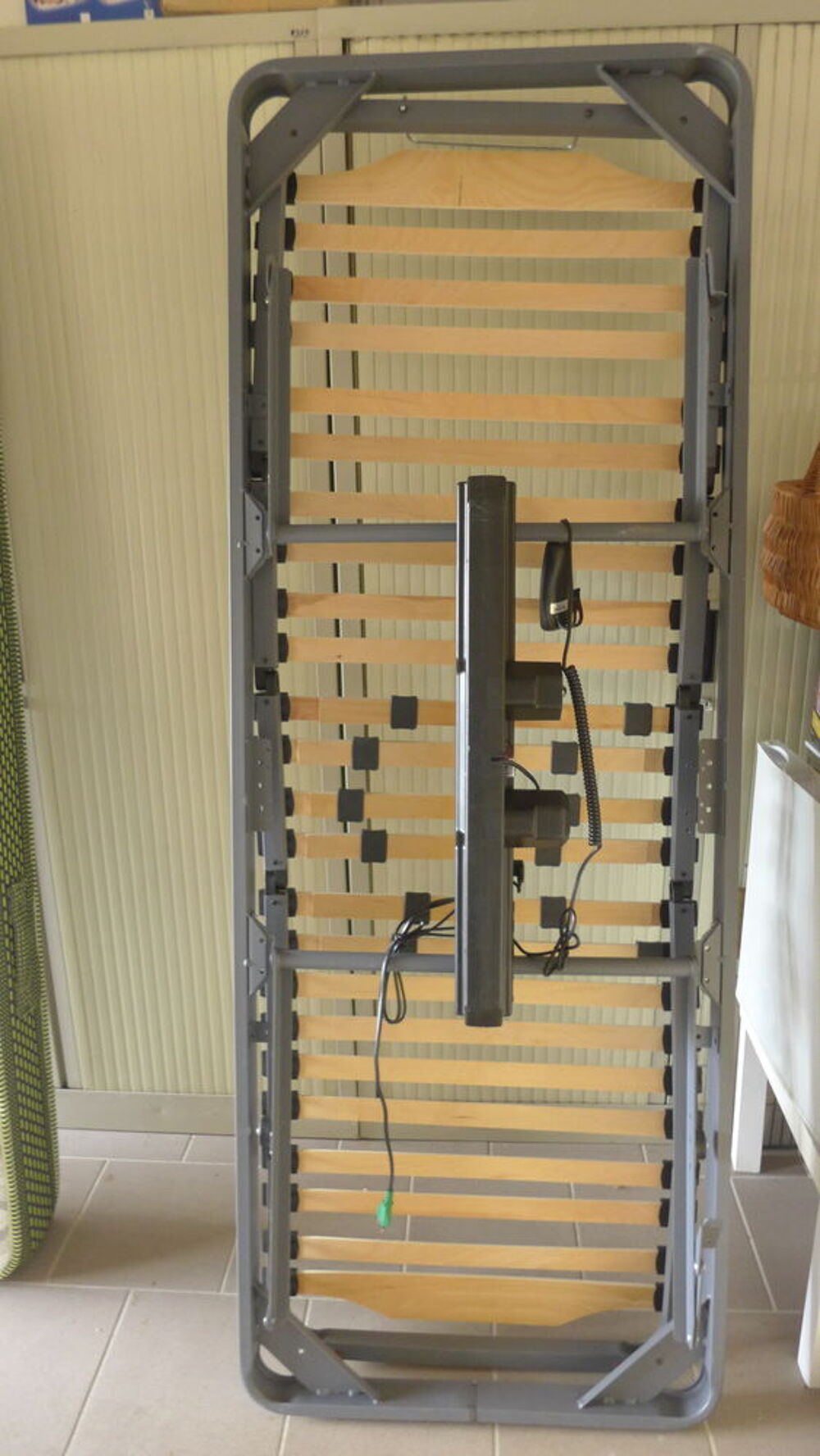 sommier &eacute;lectrique et matelas 1 personne Meubles