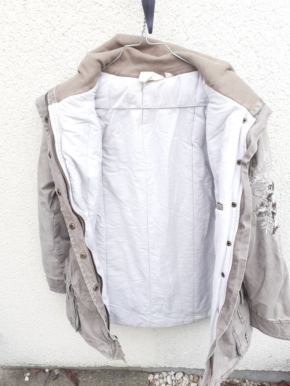 Un manteau chaud taille M marque Roxy Vêtements