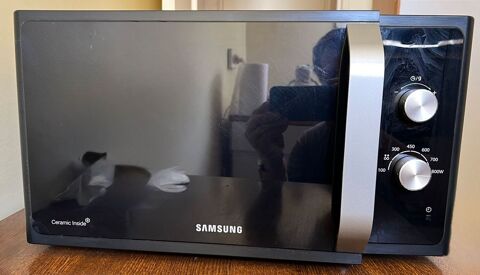 Micro-ondes Samsung Modle MS23F301EAK-23L-800W 40 Neuilly-sur-Seine (92)