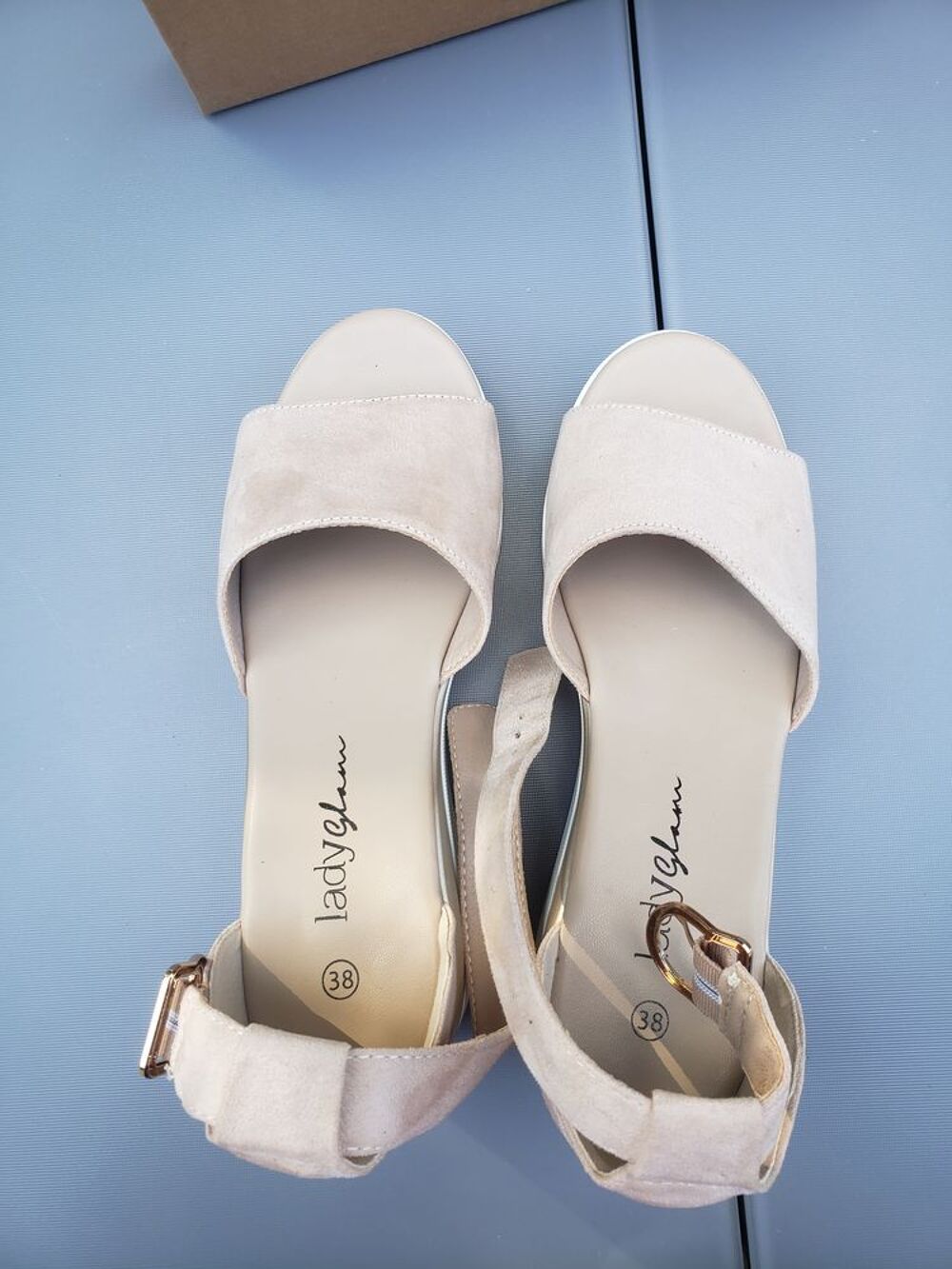 Nus pieds en su&eacute;dine Chaussures