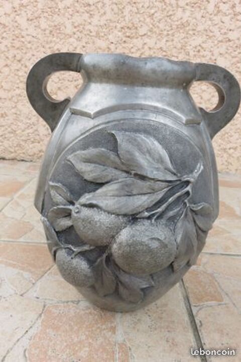 VASE EN ETAIN 25 Belley (01)