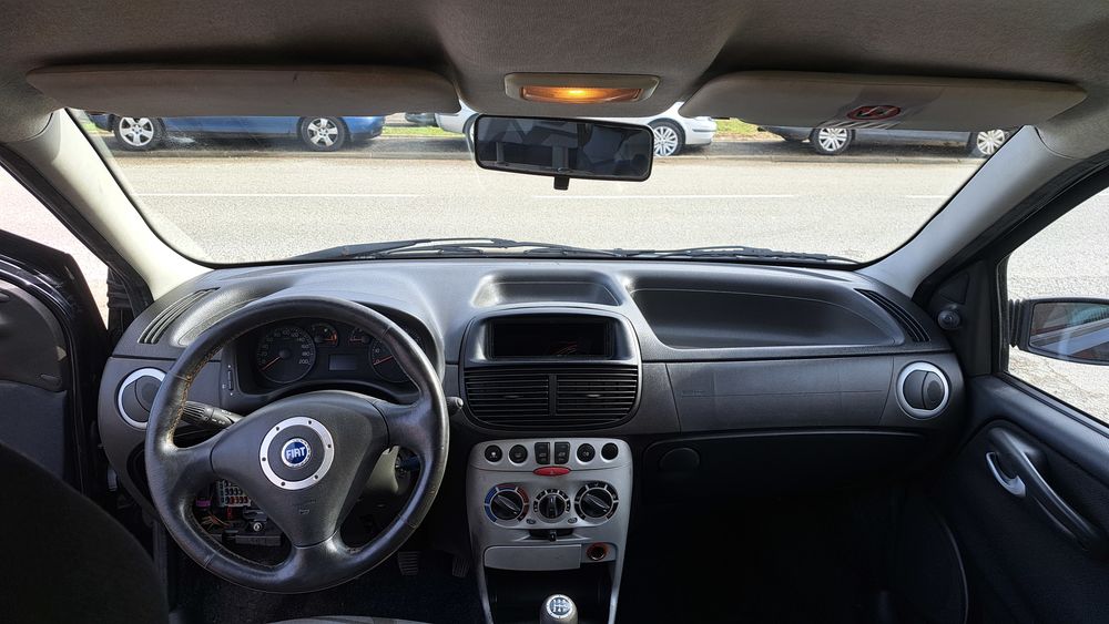 Punto PUNTO 1.3 MULTIJET 16V - 70 CLASS 2004 occasion 01630 Saint-Genis-Pouilly