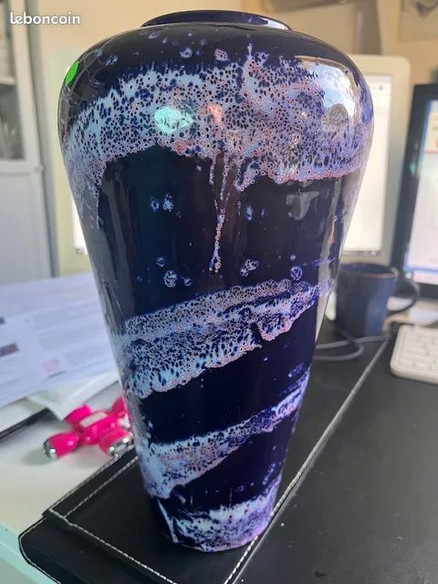 Grand beau vase signe protet 40 H�rouville-Saint-Clair (14)