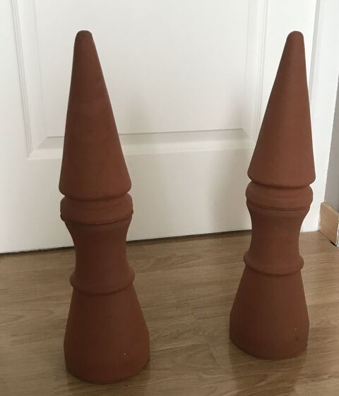 Lot de 2 épis de couverture en terre cuite Saâcy-sur-Marne (77)