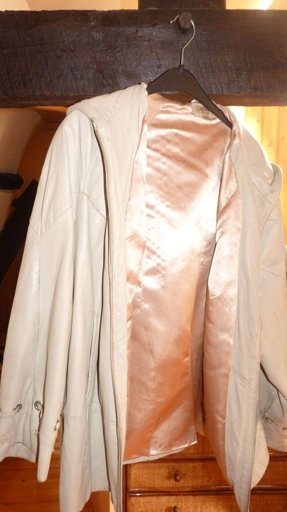 PLUSIEURS BLOUSONS Vêtements