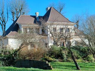  Maison  vendre 9 pices 236 m