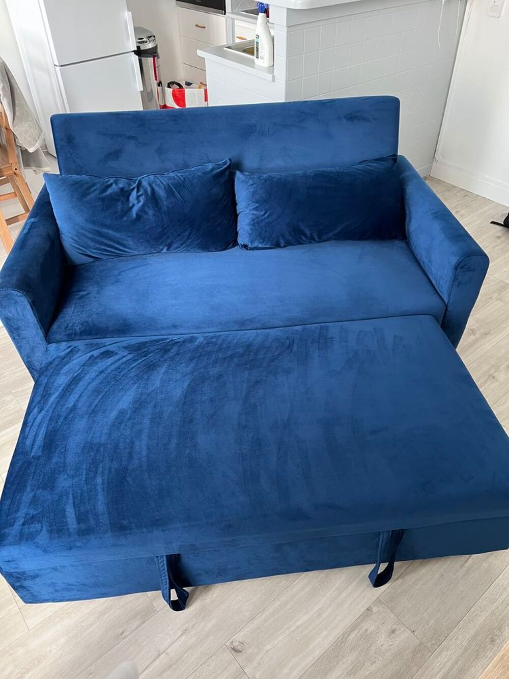 Canap&eacute; convertible velour bleu Meubles