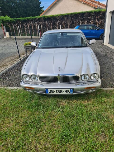 Jaguar XJ 8 XJ8 3.2 A 2000 occasion Ch&acirc;teaugay 63119