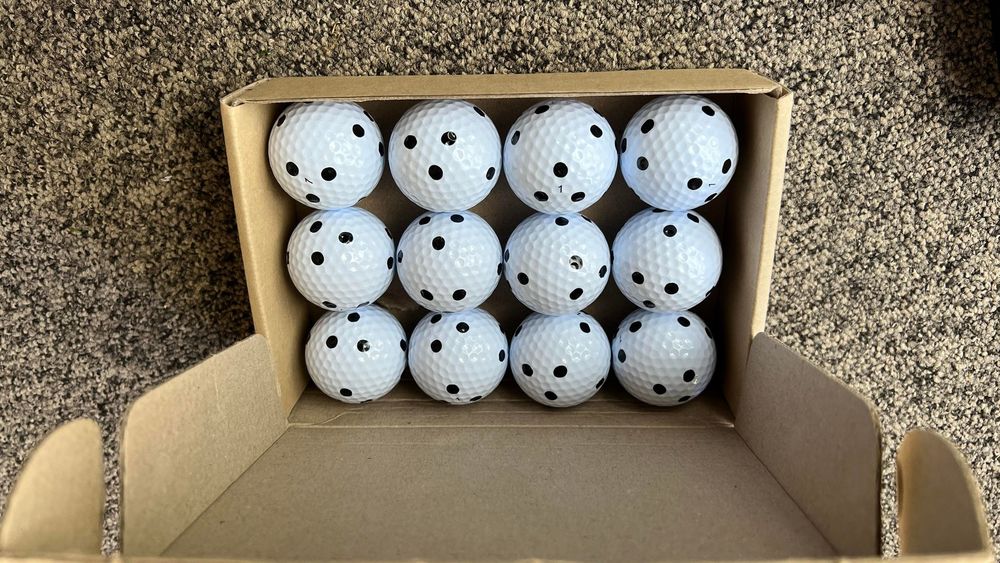 Balles de golf int&eacute;rieures QED Uneekor
Sports