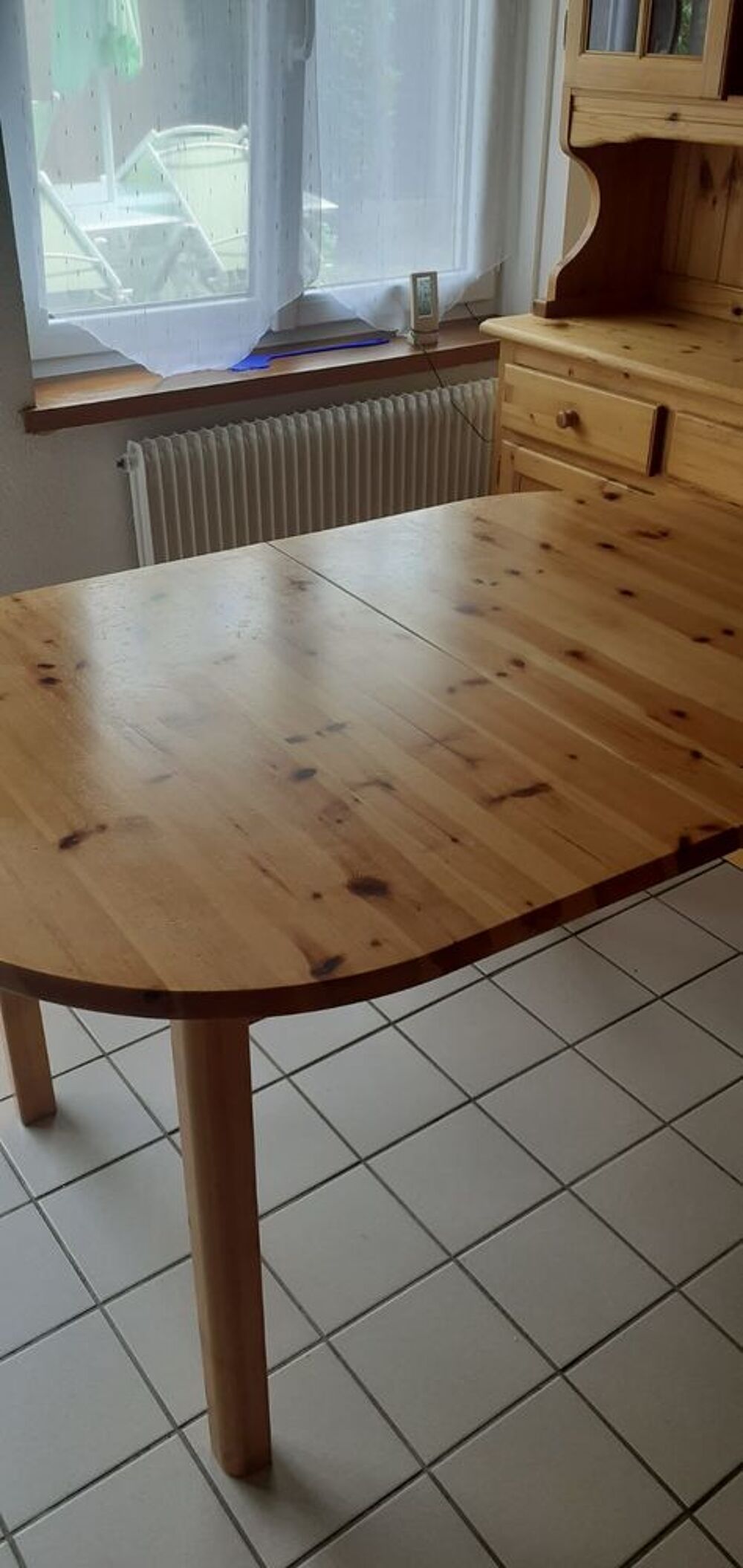 Buffet pin + ensemble table 3 chaises Meubles