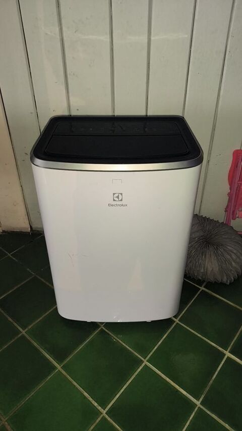 Climatiseur r�versible 3en1 Electrolux 350 Vivi�s (09)