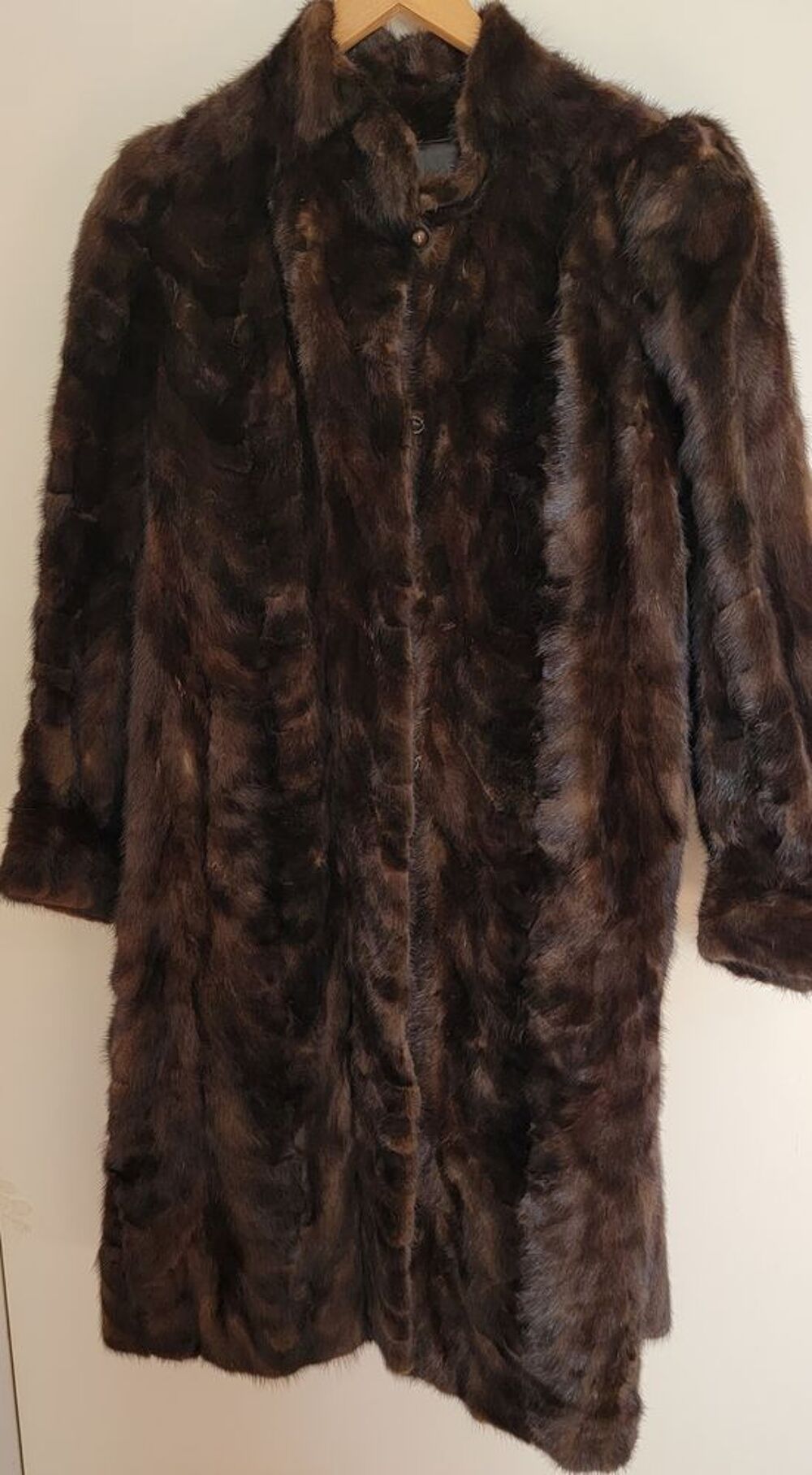 Manteau en fourrure v&eacute;ritable
Vêtements