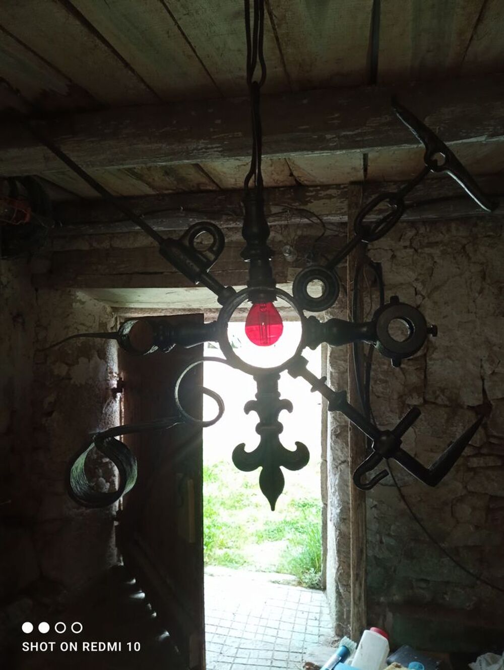 Lustre metal cr&eacute;ateur Décoration