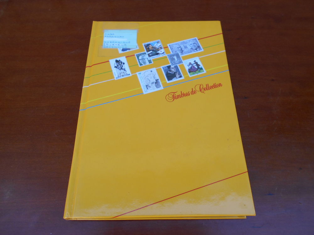 ALBUM de 615 TIMBRES du Monde 