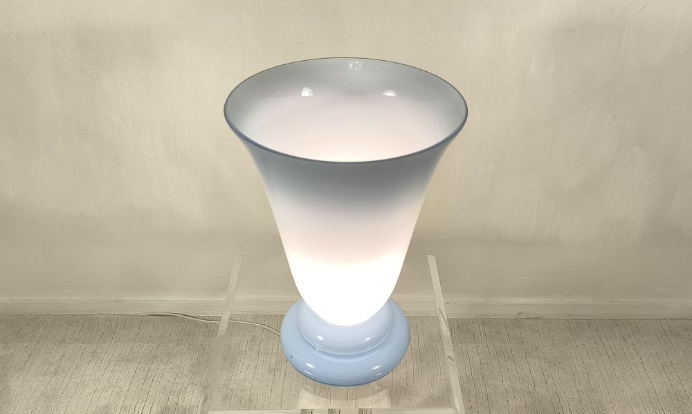 Grande lampe vintage en Verre de Boh&ecirc;me bleu opalin Décoration