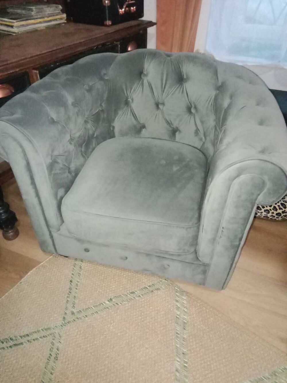 Canap&eacute; et 2 fauteuils Chesterfield Meubles