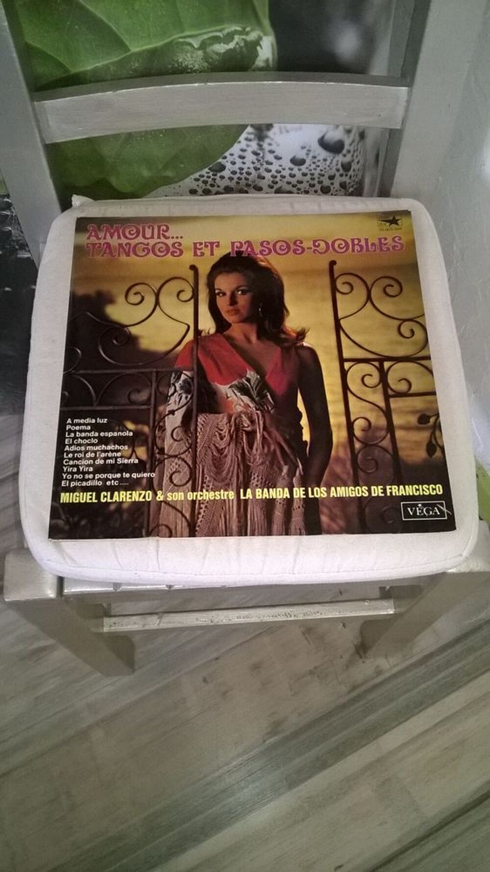 Vinyle Amour, Tangos &amp; Pasos-Dobles
Clarenzo Et Son Orchest CD et vinyles
