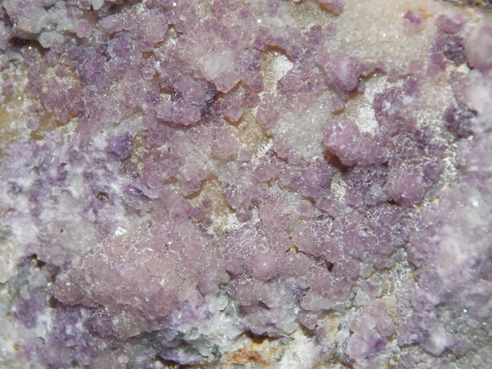 Fluorite Buxi&egrave;res-Les-Mines Allier France 241gr 