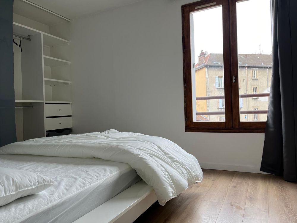 Vente Appartement T2 rénové avec balcon et place de parking Grenoble