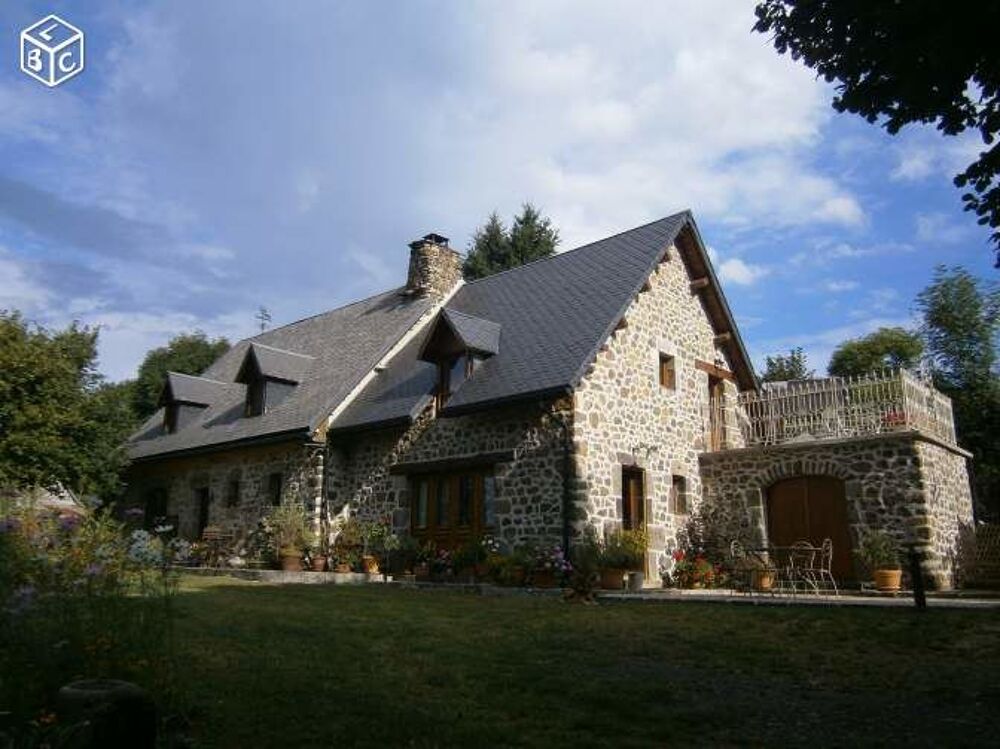   Gte de FR 3 pis, 4 toiles 14 p LA BOURBOULE Auvergne, Tauves (63690)