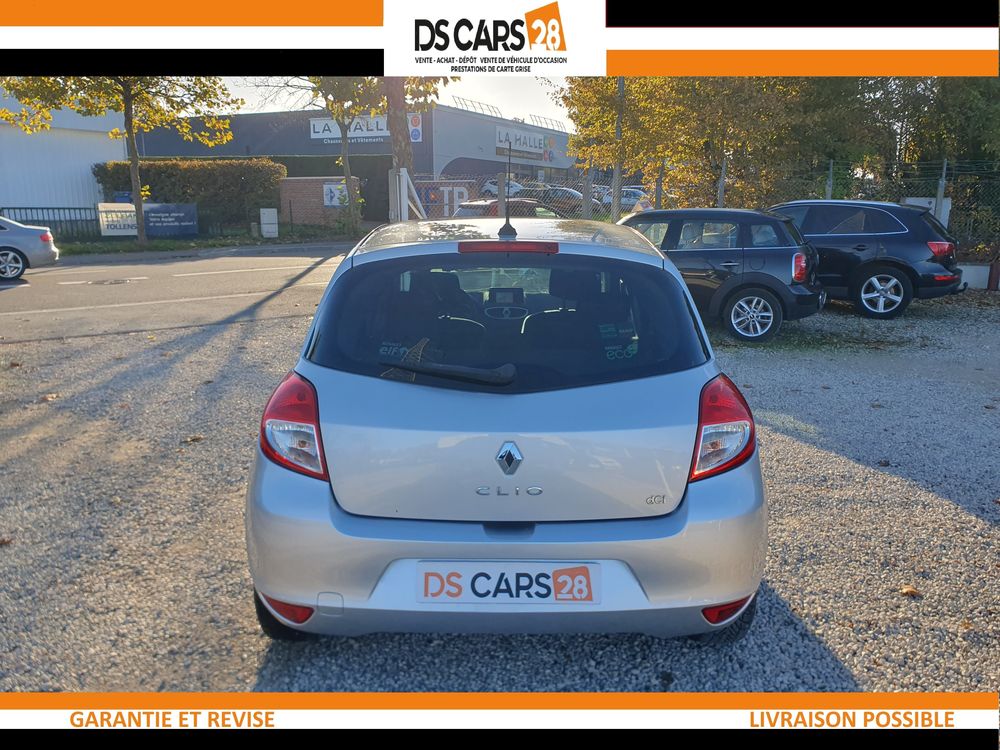 Clio III dCi 90 eco2 Dynamique TomTom 2011 occasion 28000 Chartres
