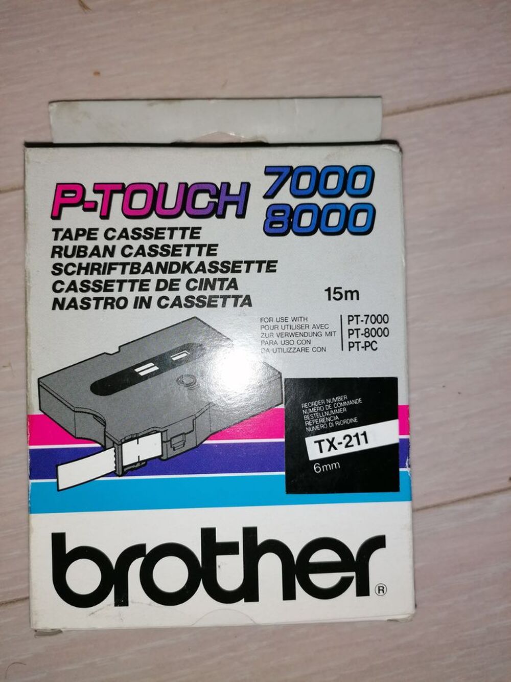 Lot de 7 cassettes pour &eacute;tiqueteuse Brother P-Touch 8000 Matériel informatique