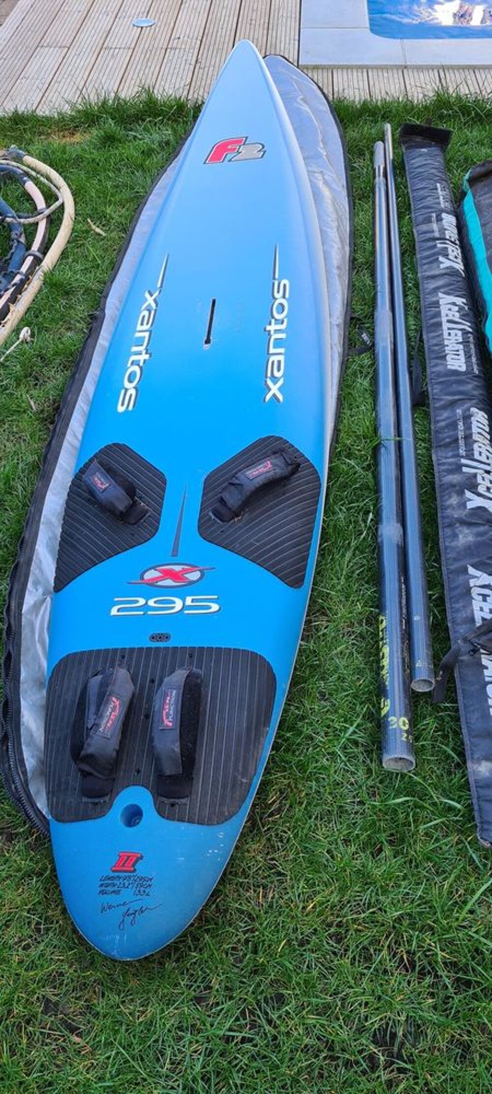 Planche &agrave; voile F2 XANTOS 2.95 + 3 VOILES + 4 WISHBONES Sports
