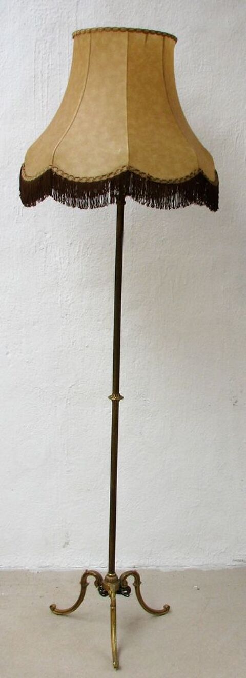 Lampadaire sur pieds en bronze 60 Loudun (86)